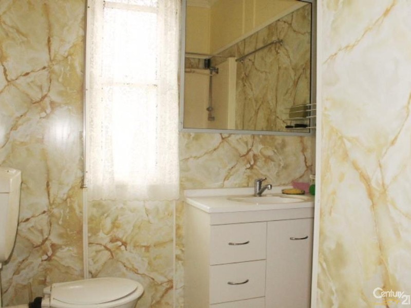 12 Sheehan Street, South Toowoomba QLD 4350