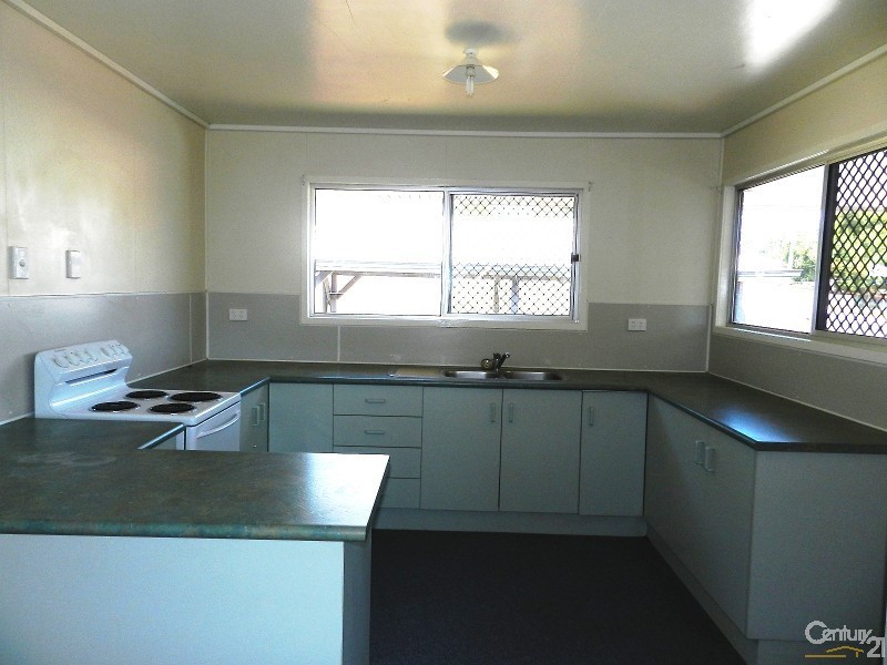 8 Kenora Court, Rockville QLD 4350