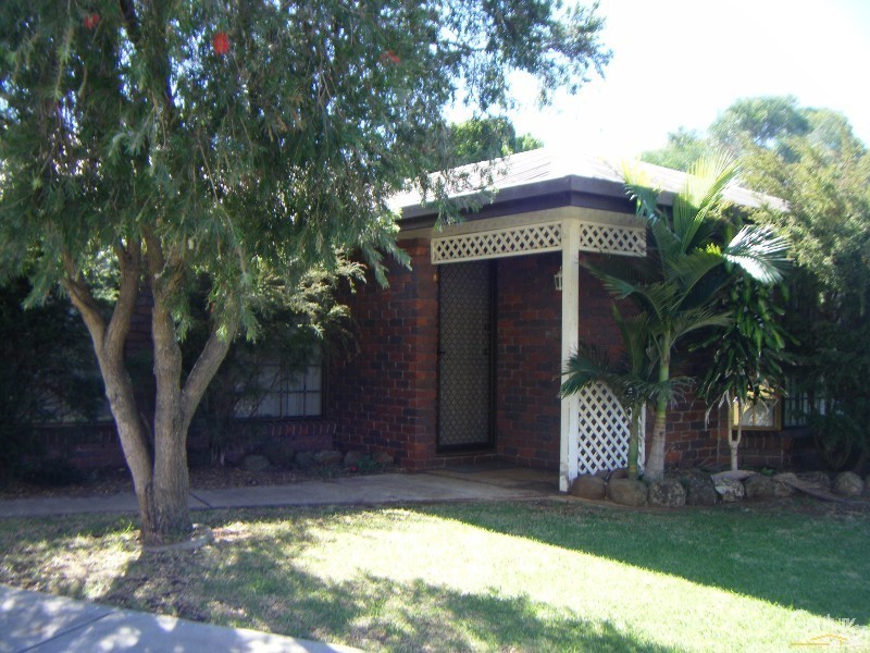 1 Wilga Court, Newtown QLD 4350