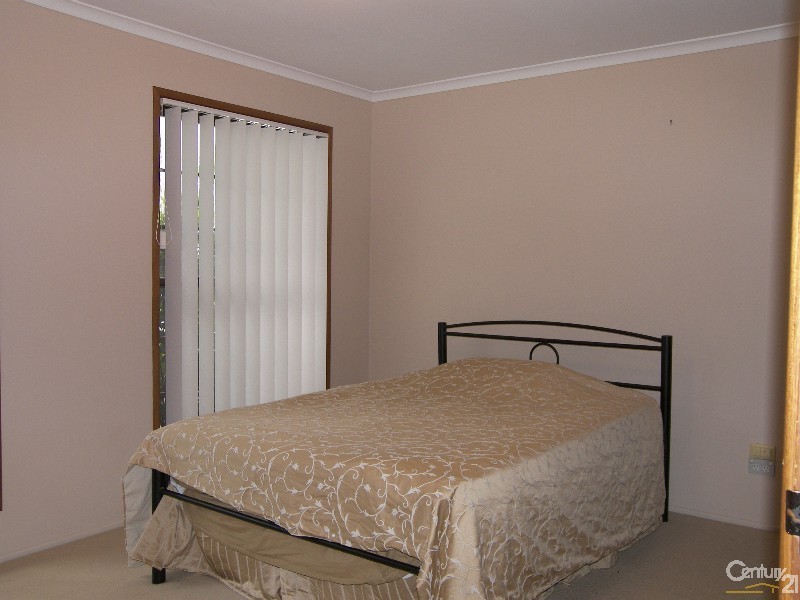 1 Wilga Court, Newtown QLD 4350