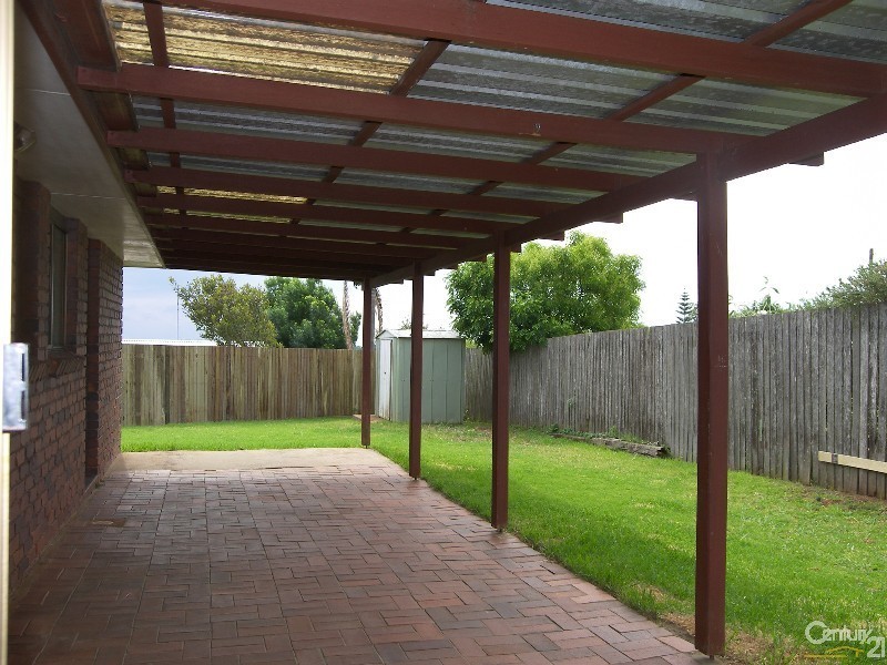 1 Wilga Court, Newtown QLD 4350