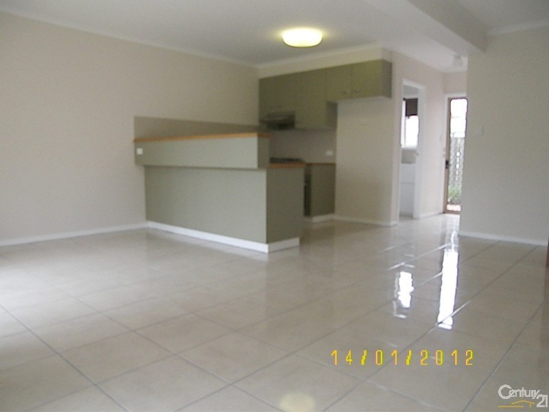 7/247  Herries Street, Newtown QLD 4350