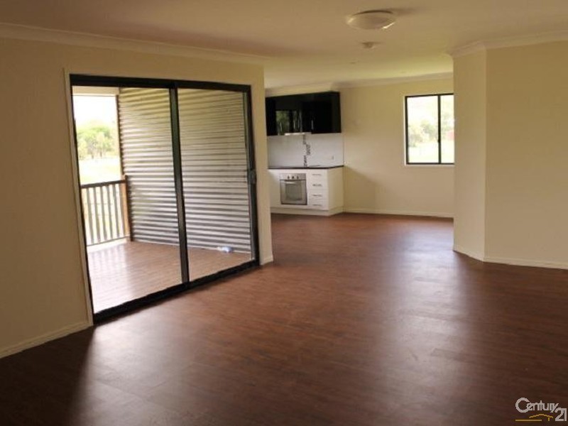 12 Hayden Street, Crows Nest QLD 4355