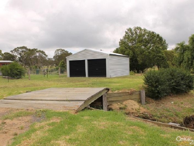 12 Hayden Street, Crows Nest QLD 4355
