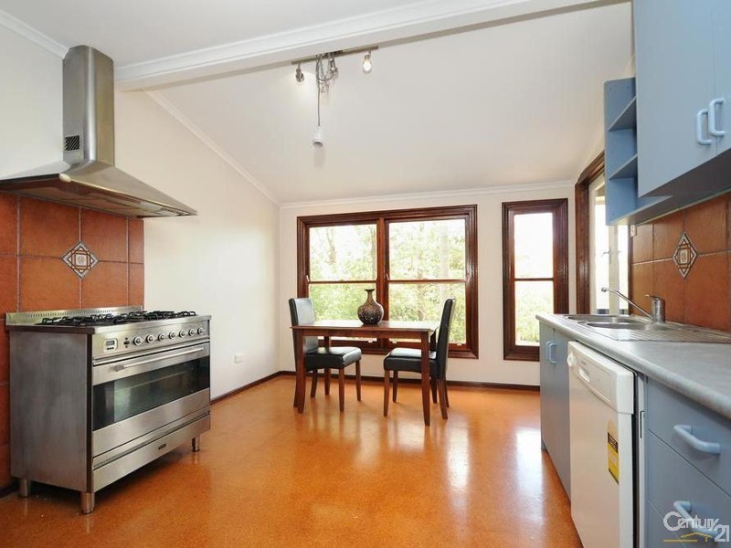 334 Rowbotham Street, Middle Ridge QLD 4350