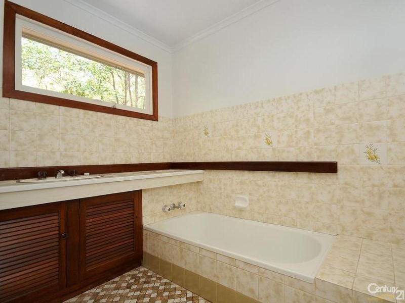 334 Rowbotham Street, Middle Ridge QLD 4350