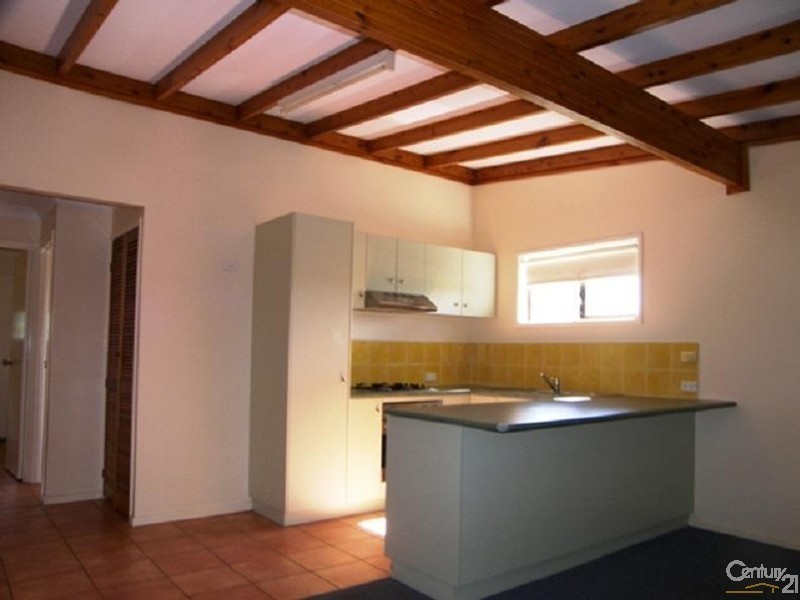 1/5  Amanda Drive, Centenary Heights QLD 4350