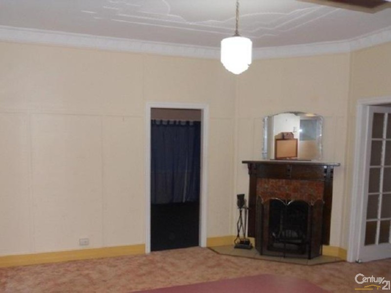 12 George Street, East Toowoomba QLD 4350