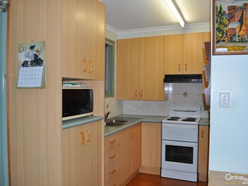 10 Chelsea Court, Centenary Heights QLD 4350