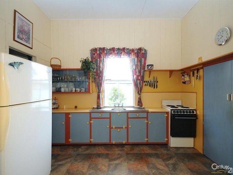 31 Holberton Street, Rockville QLD 4350