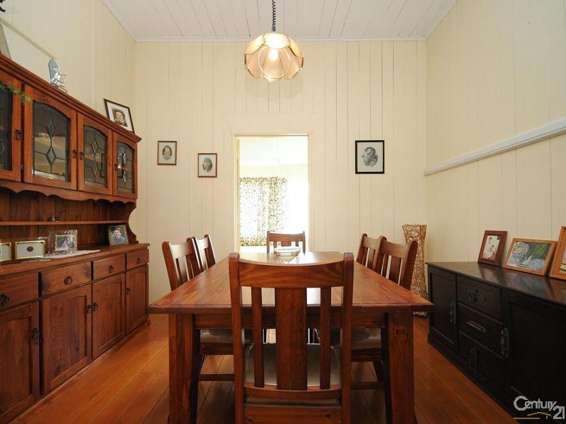 31 Holberton Street, Rockville QLD 4350