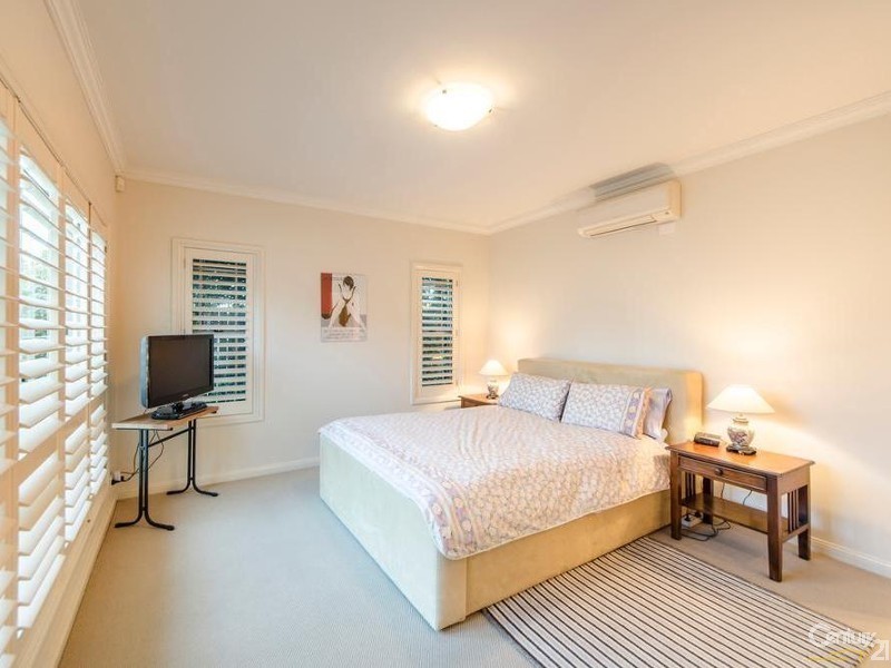 2/8 Stonehaven Street, Mount Lofty QLD 4350