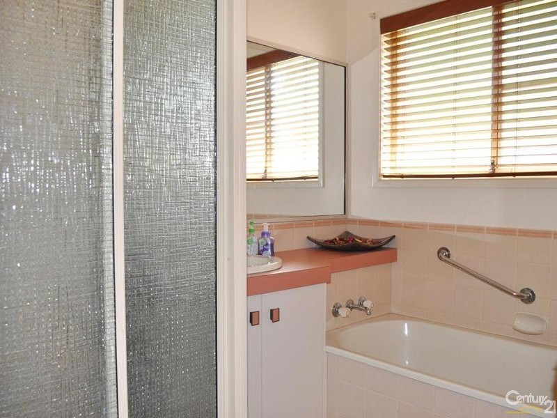 26 Jull Dr, Centenary Heights QLD 4350