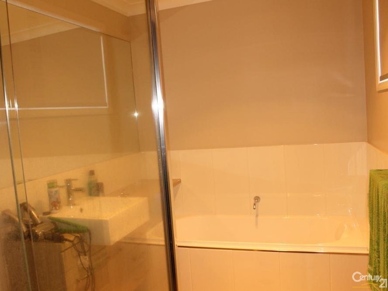 3/12 Garde Street, Centenary Heights QLD 4350