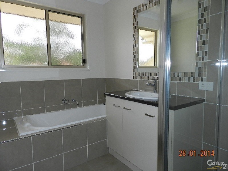 27/16 Anzac Avenue, Newtown QLD 4350