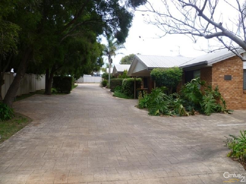 2/32  Stone Street, Wilsonton QLD 4350