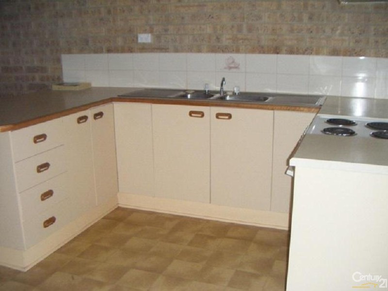 2/32  Stone Street, Wilsonton QLD 4350