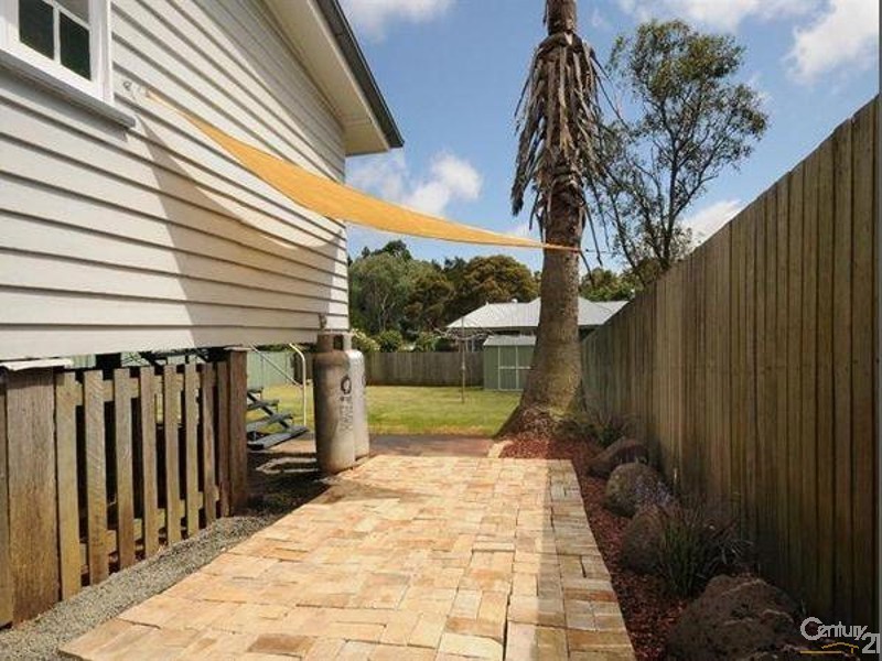 15 Swallow Court, Newtown QLD 4350