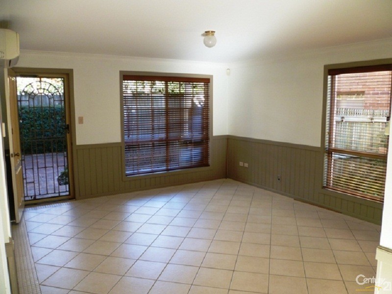 2/6 Burns Street, East Toowoomba QLD 4350