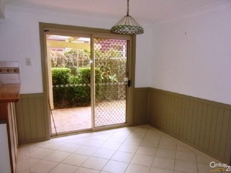 2/6 Burns Street, East Toowoomba QLD 4350