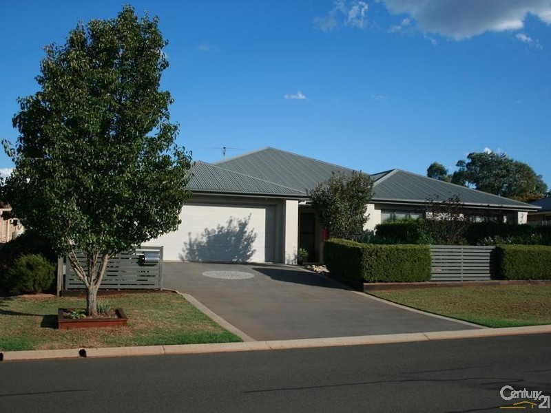 19 Prospect Terrace, Highfields QLD 4352