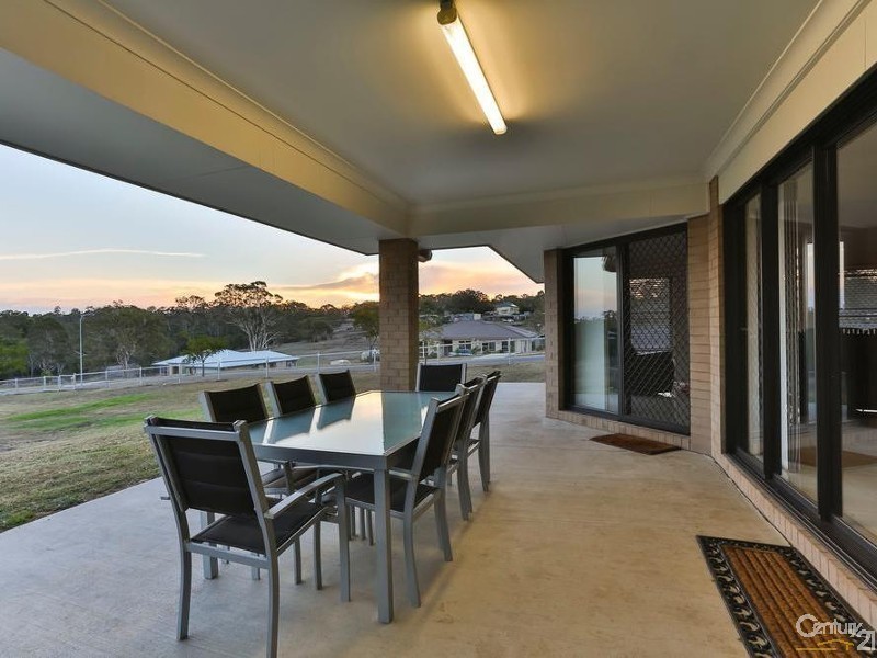 19 Settlers Drive, Gowrie Junction QLD 4352