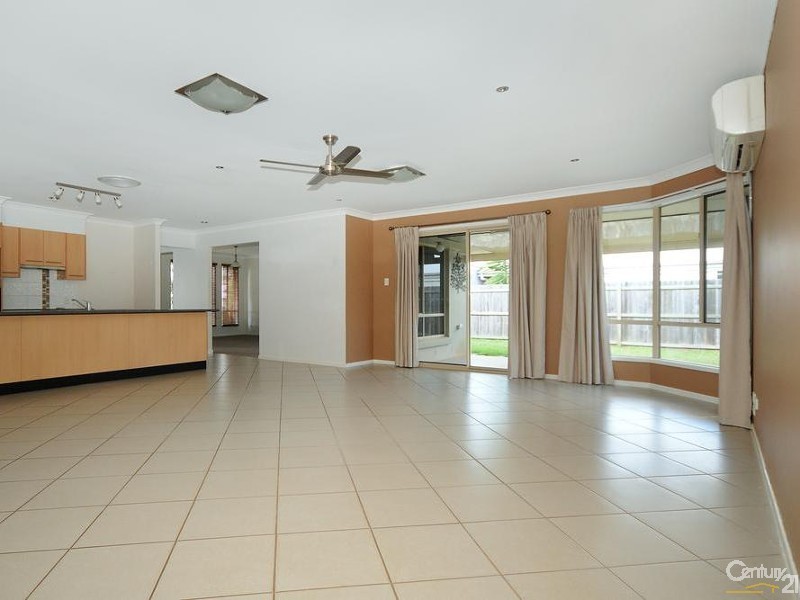 10 Currawong Street, Rangeville QLD 4350