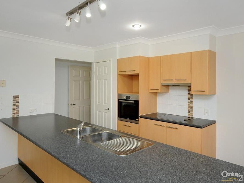 10 Currawong Street, Rangeville QLD 4350