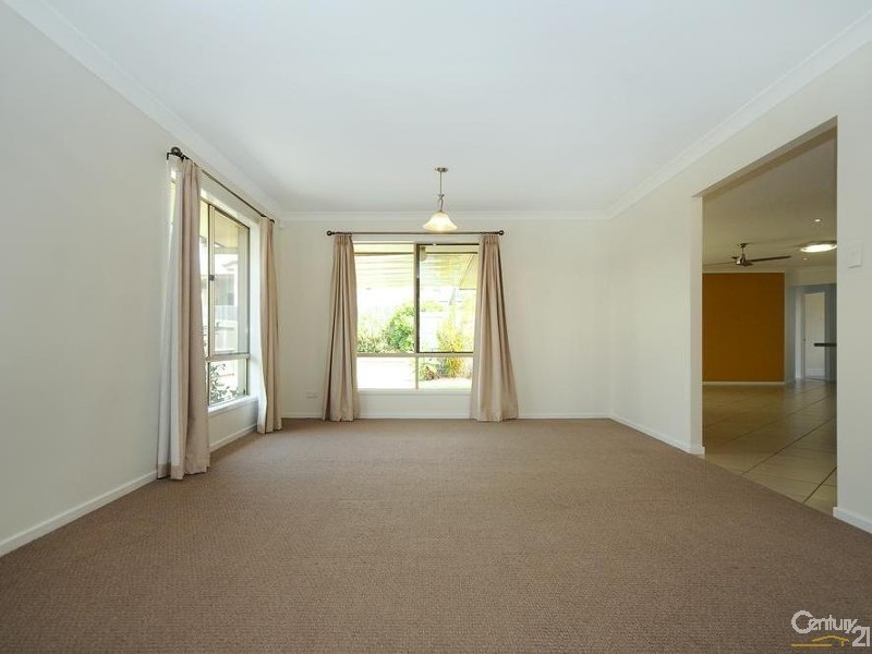 10 Currawong Street, Rangeville QLD 4350