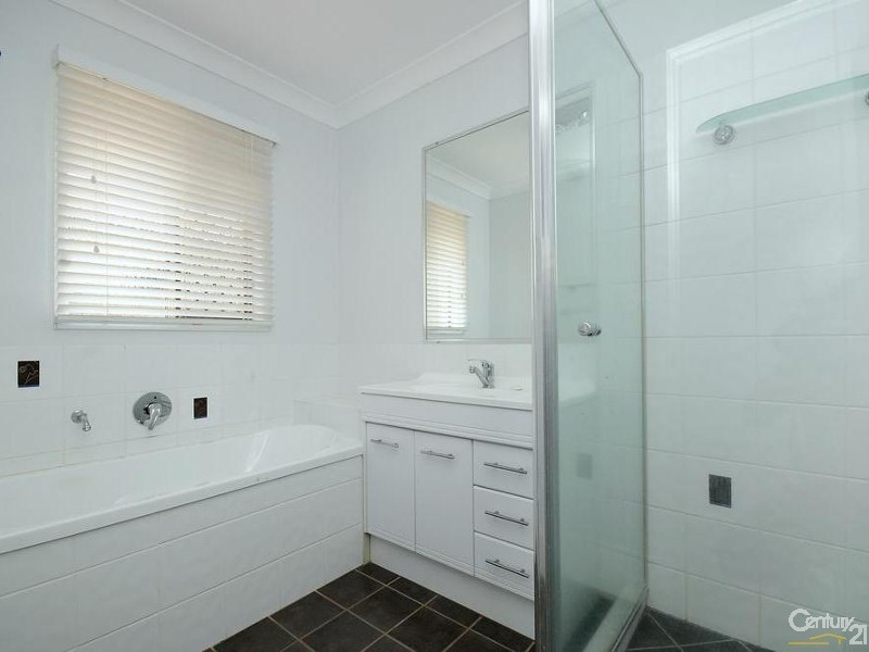 10 Currawong Street, Rangeville QLD 4350