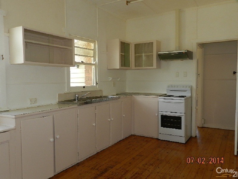 13 Avondale Street, Newtown QLD 4350