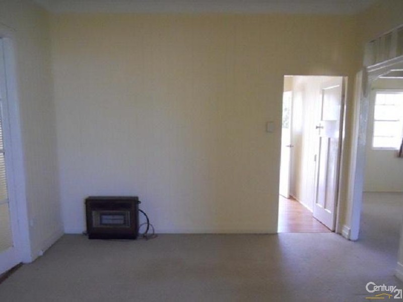 16 Helen Street, Newtown QLD 4350