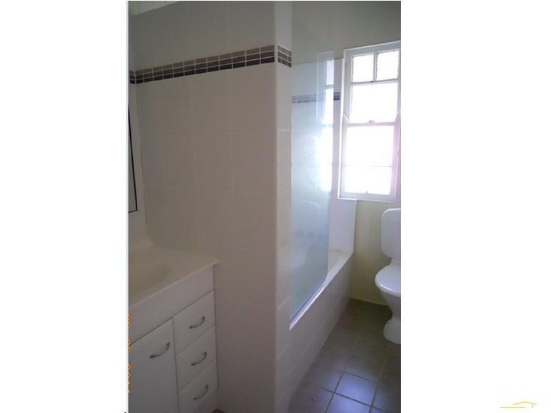 16 Helen Street, Newtown QLD 4350