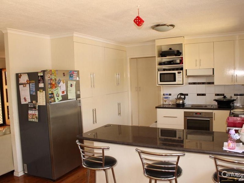 10 Nandi Court, Newtown QLD 4350