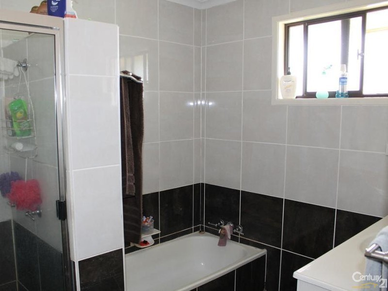 10 Nandi Court, Newtown QLD 4350