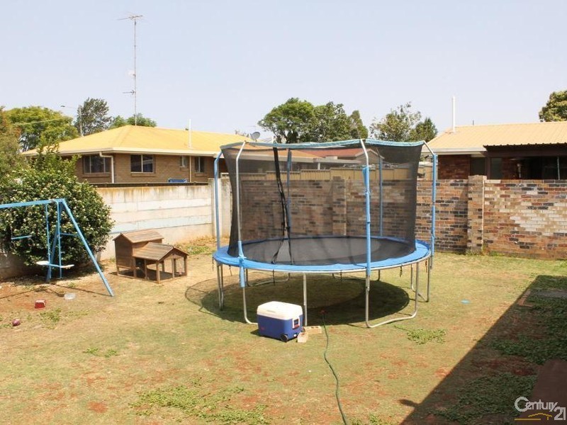 10 Nandi Court, Newtown QLD 4350