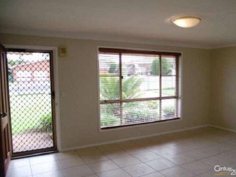 7 Diane Court, Centenary Heights QLD 4350