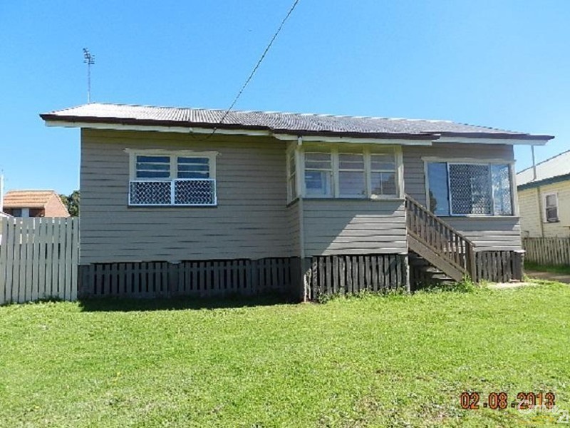 17 Ford Street, Rockville QLD 4350