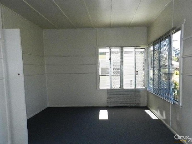 17 Ford Street, Rockville QLD 4350