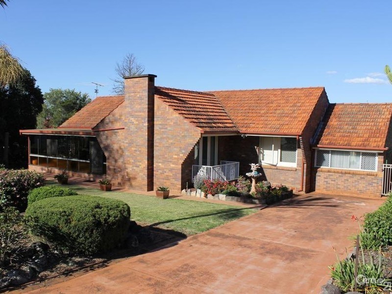 130 Ramsay Street, Centenary Heights QLD 4350