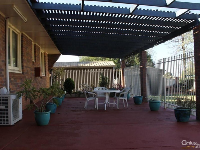 130 Ramsay Street, Centenary Heights QLD 4350