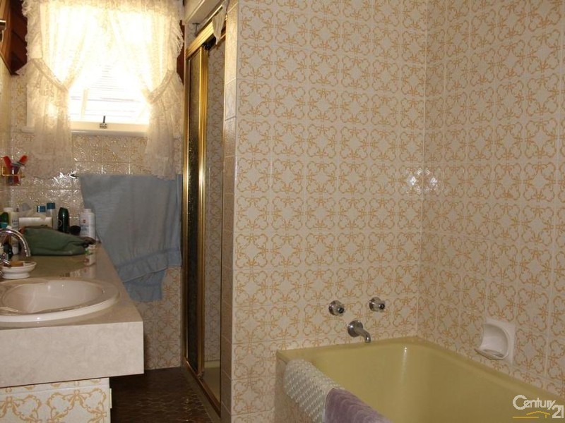 130 Ramsay Street, Centenary Heights QLD 4350