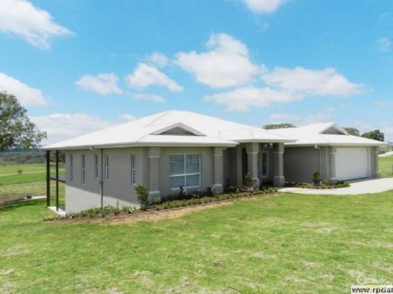 2 Sawyer Court, Gowrie Junction QLD 4352