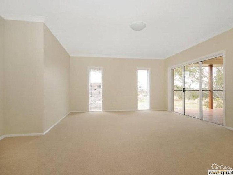 2 Sawyer Court, Gowrie Junction QLD 4352
