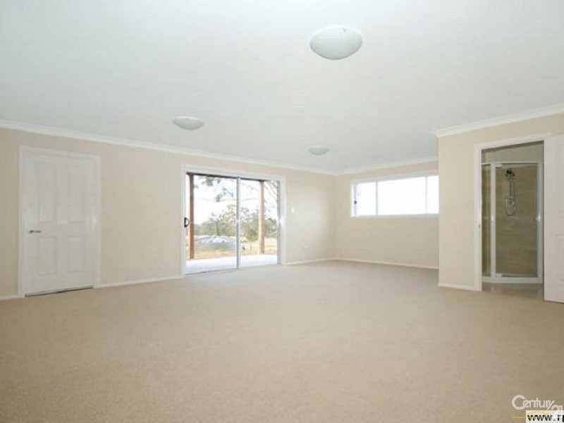 2 Sawyer Court, Gowrie Junction QLD 4352