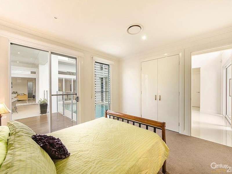 6 Saba Court, Middle Ridge QLD 4350