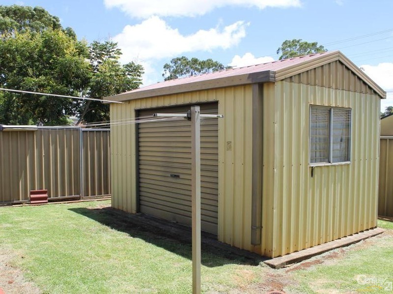 5 Risdon Street, Newtown QLD 4350