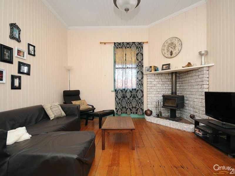 11 Wilfred Street, Harristown QLD 4350