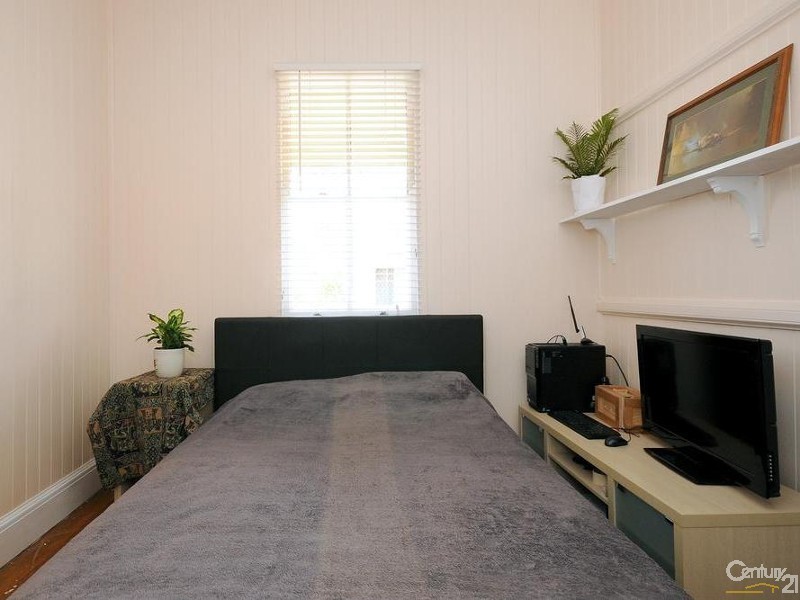 11 Wilfred Street, Harristown QLD 4350