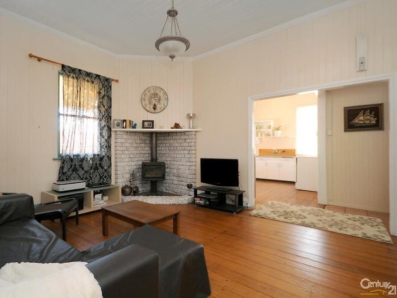 11 Wilfred Street, Harristown QLD 4350